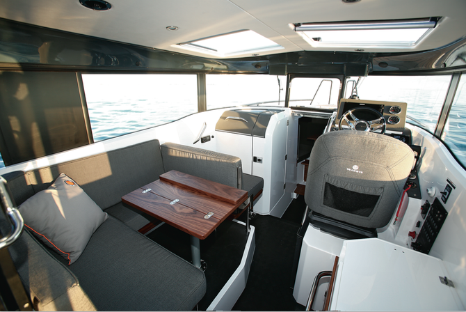 slider 14 XO Boats XO 270 RS Front Cabin